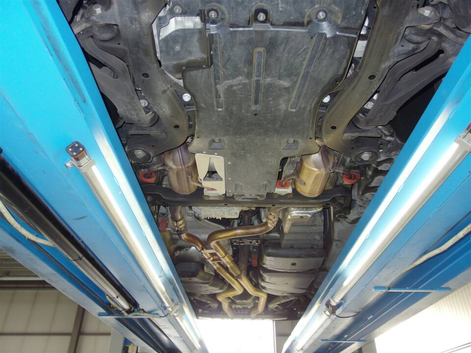 Immagine 92/99 di Porsche Cayenne GTS (2008)