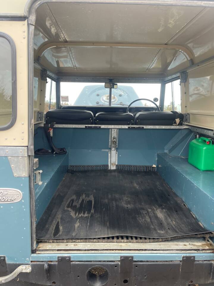 Bild 8/12 von Land Rover 88 (1976)