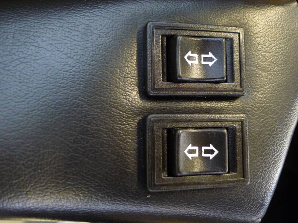 Bild 37/40 von Ferrari 308 GTB (1976)