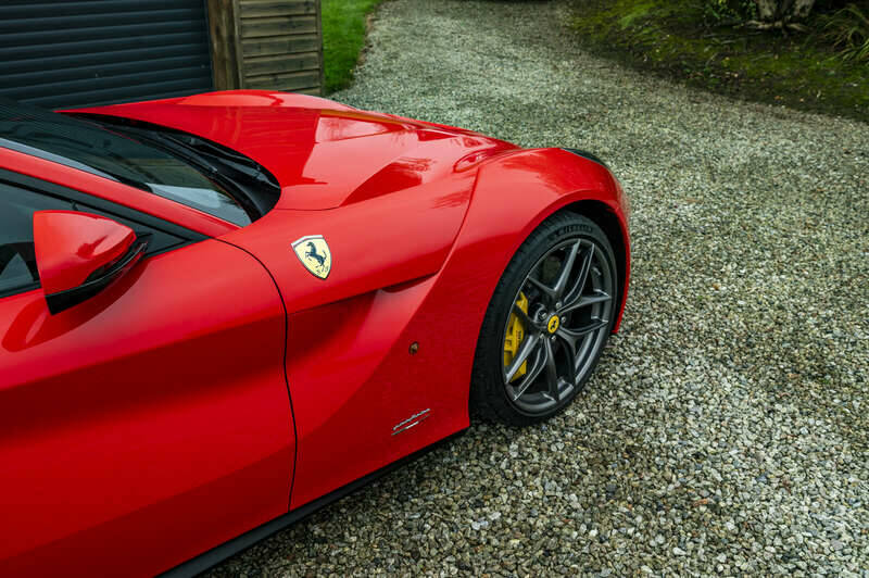 Bild 34/50 von Ferrari F12berlinetta (2013)