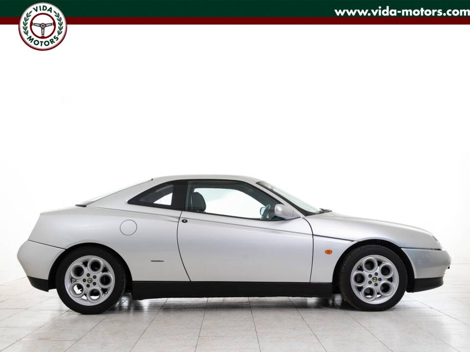 Image 3/18 of Alfa Romeo GTV 2.0 Twin Spark (1997)