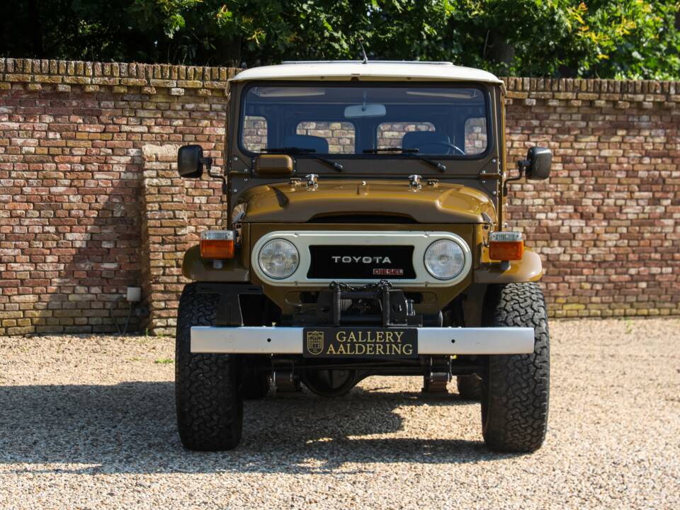 Image 5/50 de Toyota Land Cruiser BJ 40 (1979)