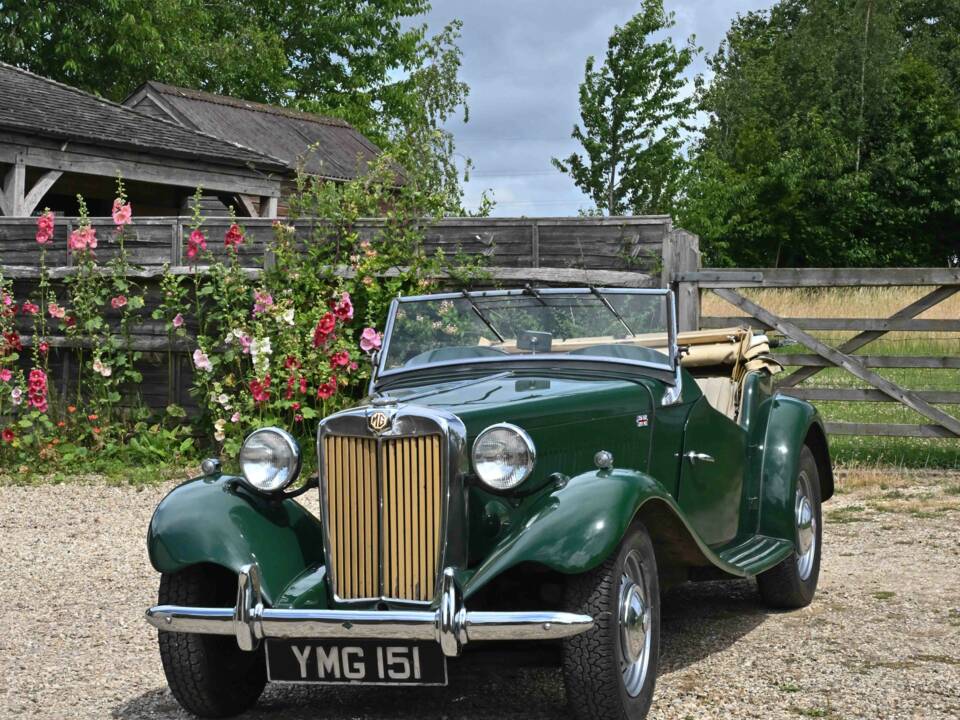 Image 24/50 of MG TD (1953)