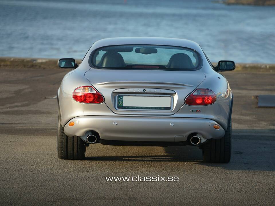 Image 6/29 of Jaguar XKR (2003)