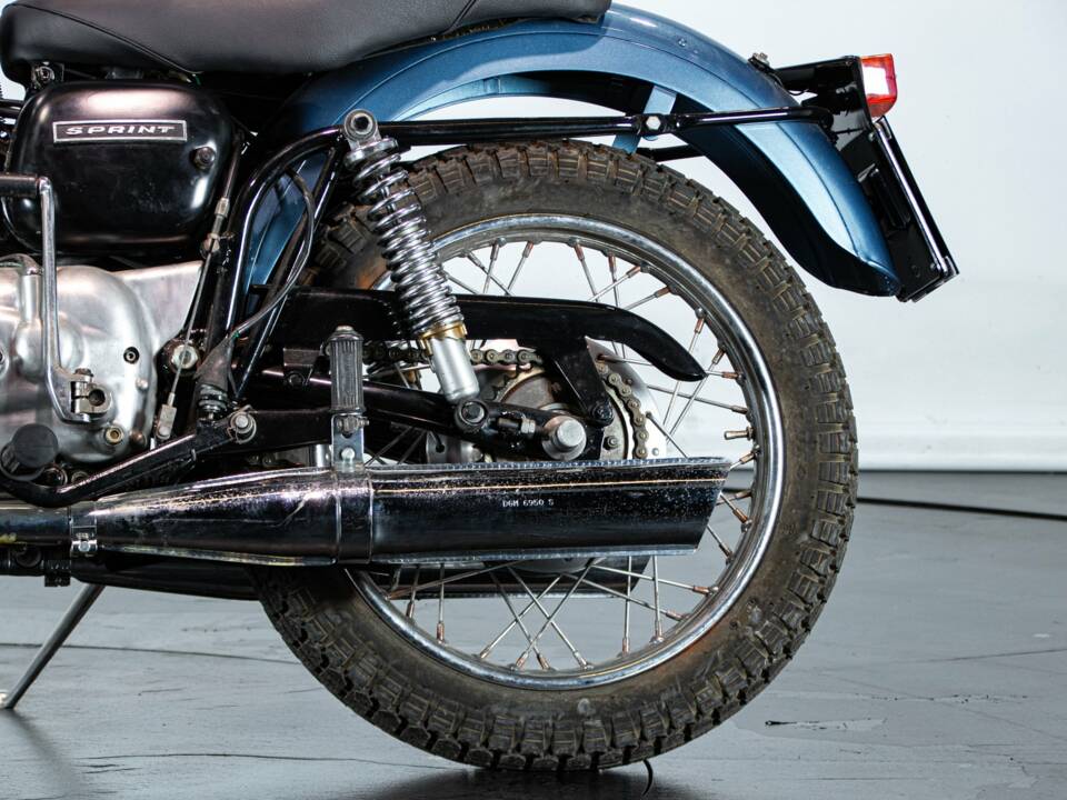 Bild 23/50 von Aermacchi Harley-Davidson DUMMY (1971)