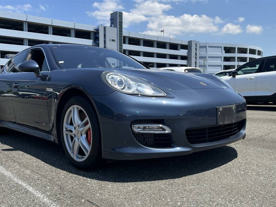 Immagine 11/89 di Porsche Panamera Turbo (2009)