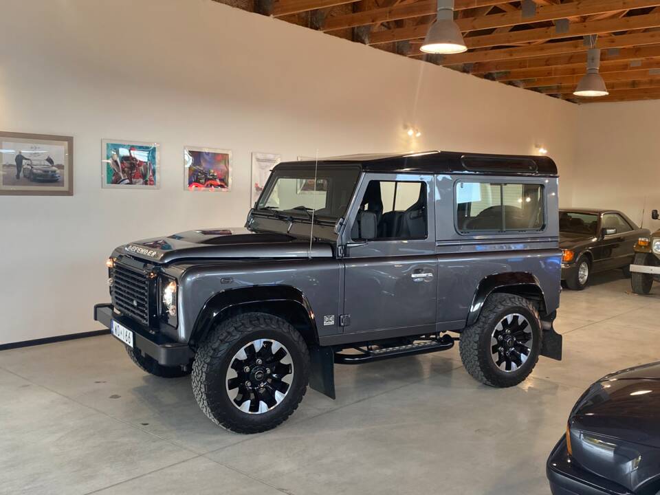 Bild 45/59 von Land Rover Defender 90 Works V8 "70th Edition" (2018)