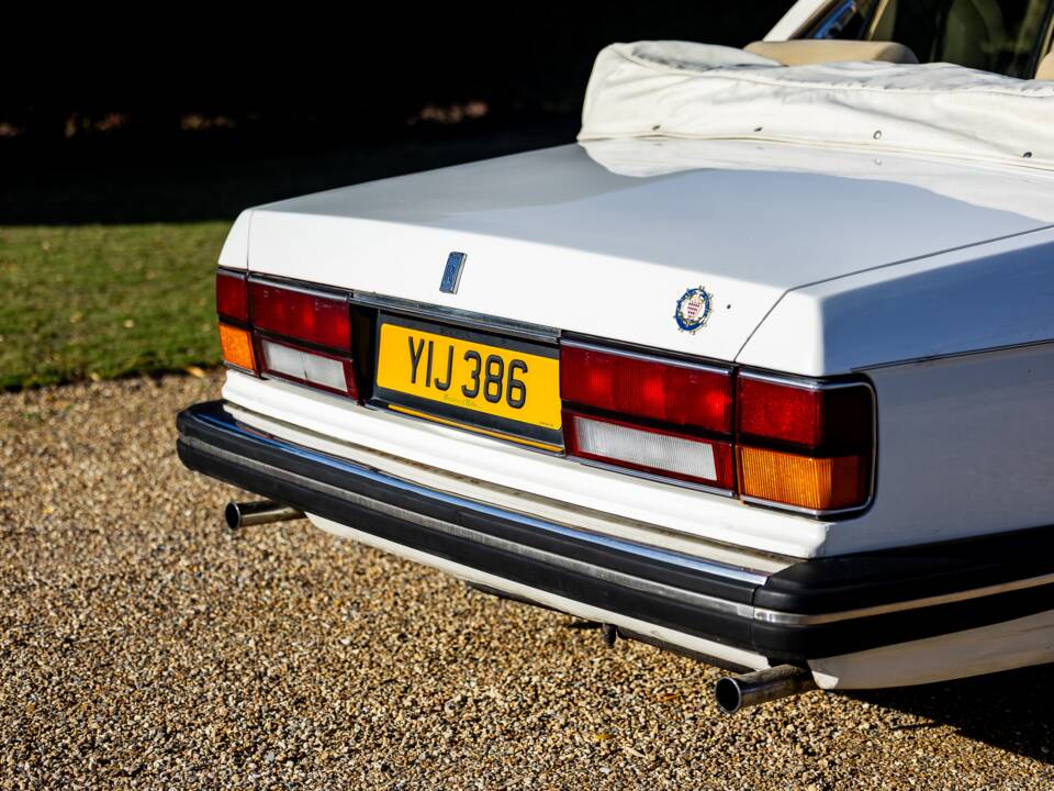 Immagine 12/38 di Rolls-Royce Silver Spirit (1983)