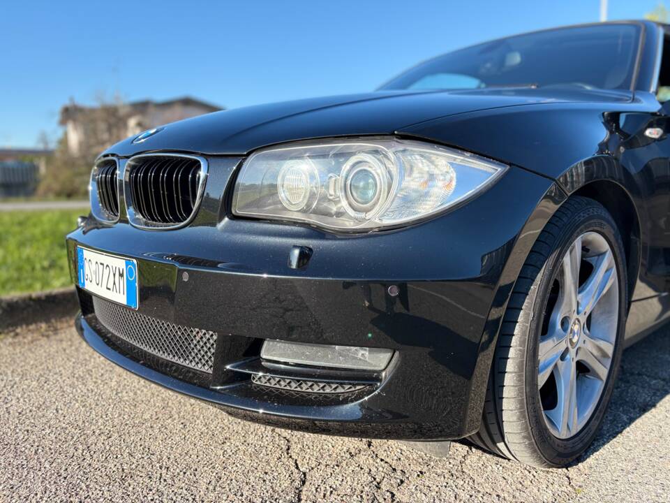 Image 34/37 de BMW 125i (2009)
