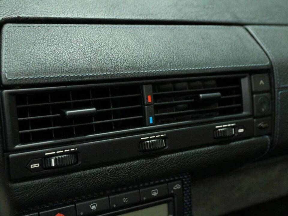 Image 18/50 de Mercedes-Benz SL 500 (1997)