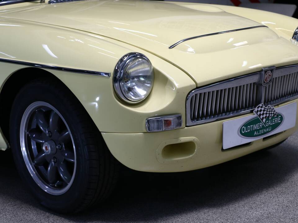 Bild 9/34 von MG MGB GT (1966)