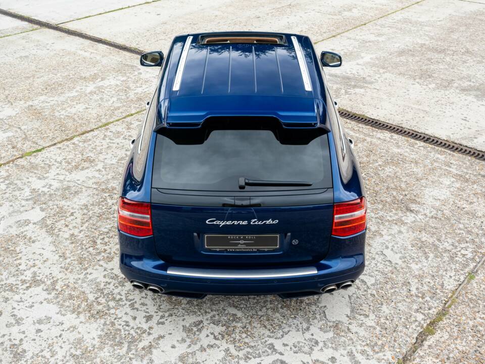 Image 2/25 of Porsche Cayenne Turbo (2008)