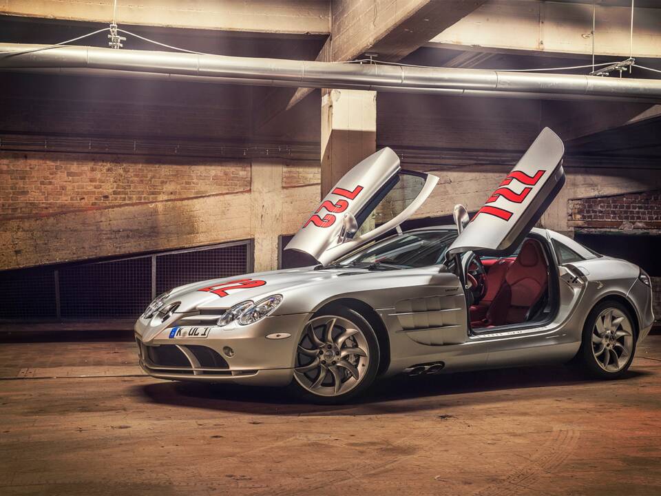 Image 24/61 of Mercedes-Benz SLR McLaren (2004)