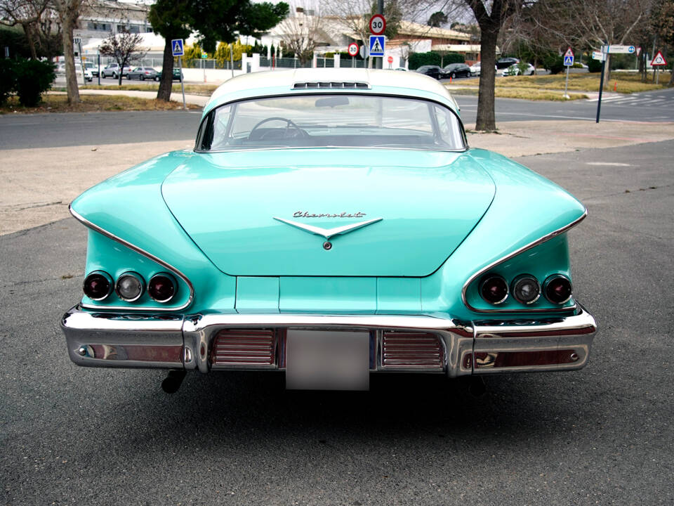 Image 3/18 of Chevrolet Impala Sport Coupe (1958)