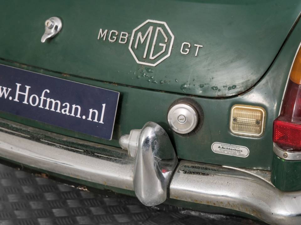 Image 39/50 of MG MGB GT (1968)