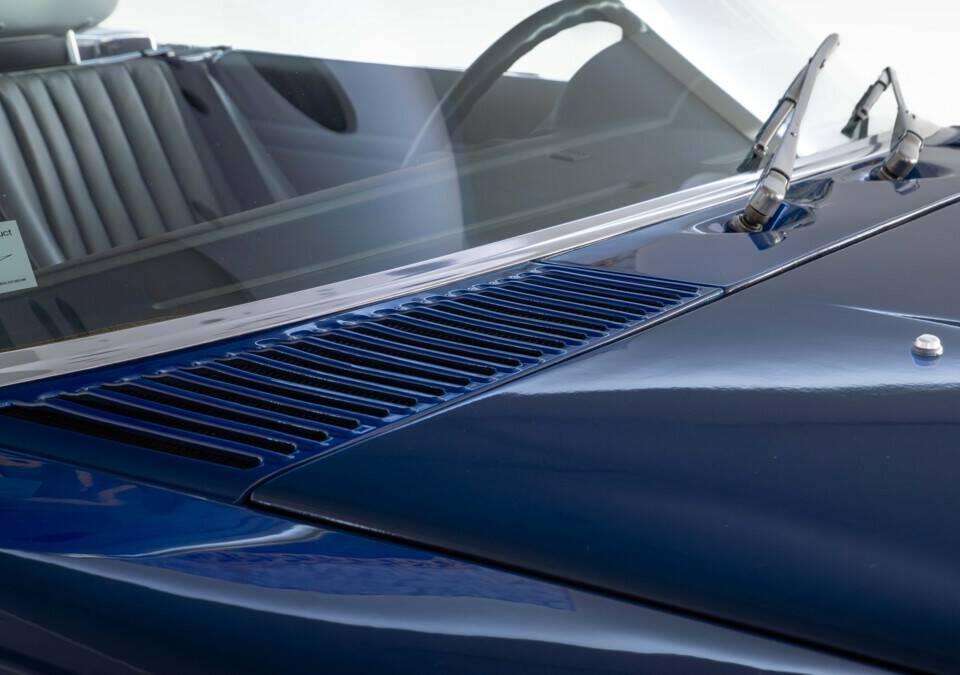 Image 13/29 of Mercedes-Benz 560 SL (1987)