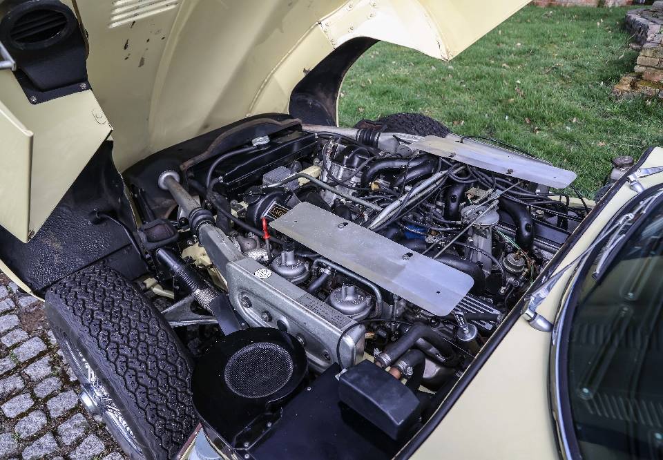 Imagen 13/30 de Jaguar E-Type V12 (2+2) (1973)