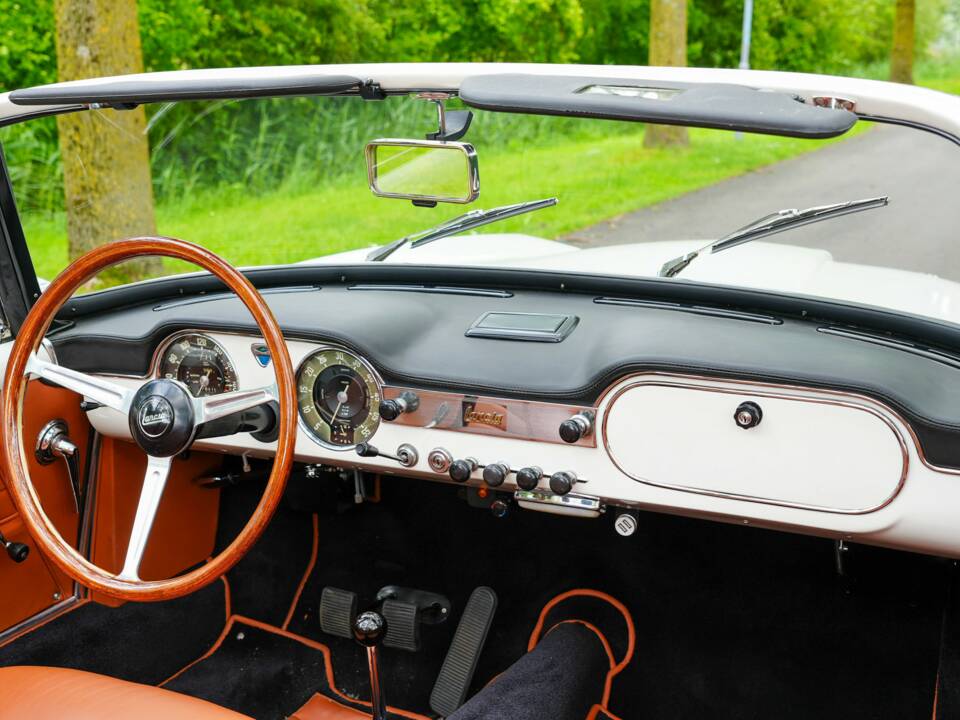 Image 11/41 of Lancia Flaminia GT 3C 2.5 Convertible (1963)