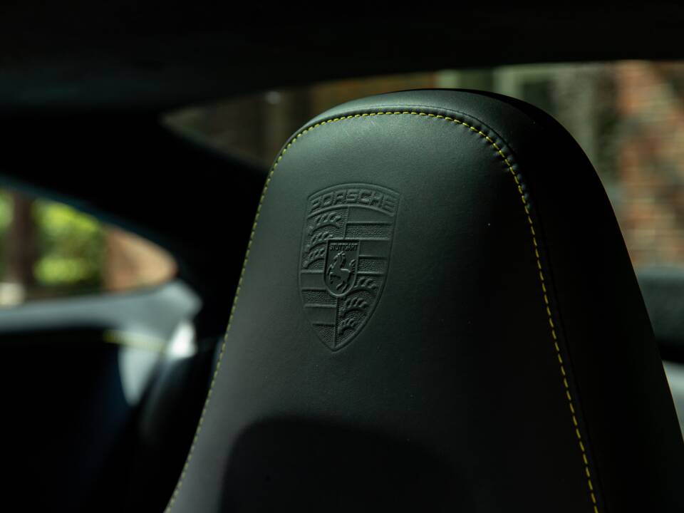 Image 38/48 of Porsche 911 Turbo S Exclusive (2017)