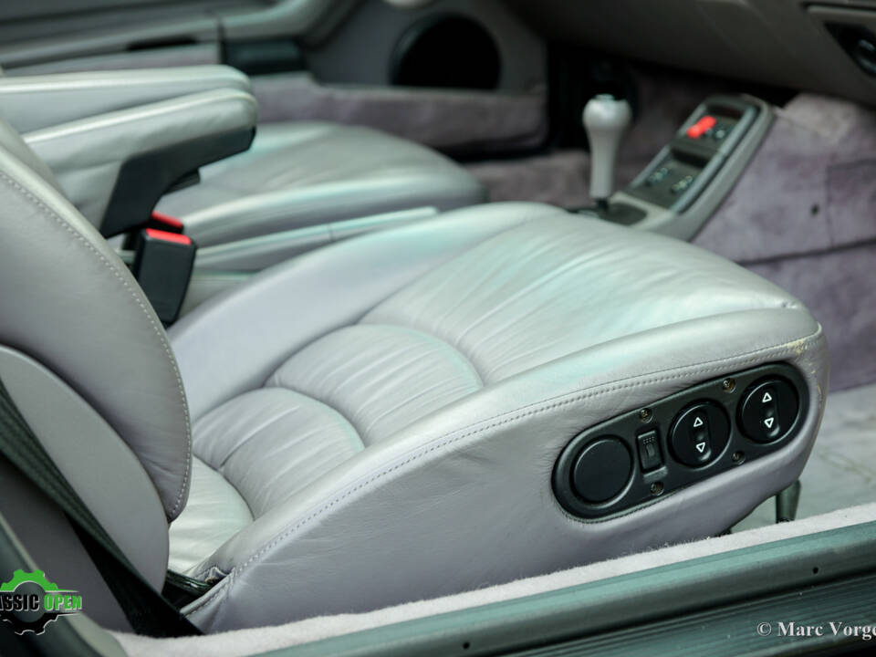 Image 38/60 de Porsche 911 Carrera (1994)
