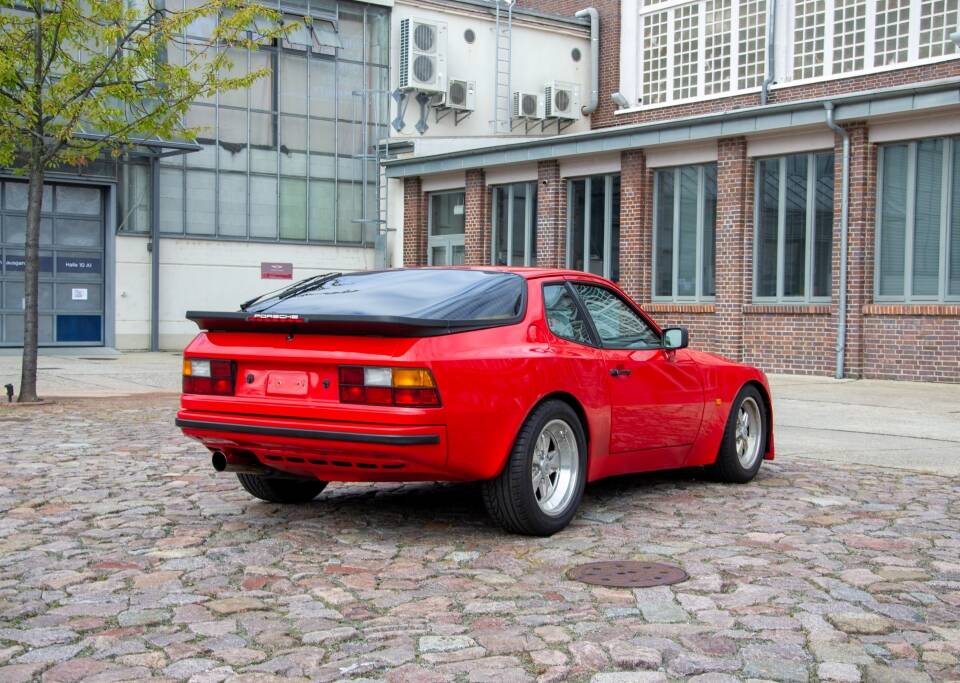 Image 6/22 of Porsche 944 (1982)