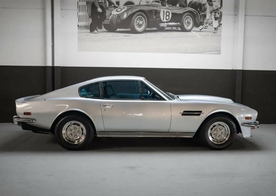 Bild 3/50 von Aston Martin V8 (1978)
