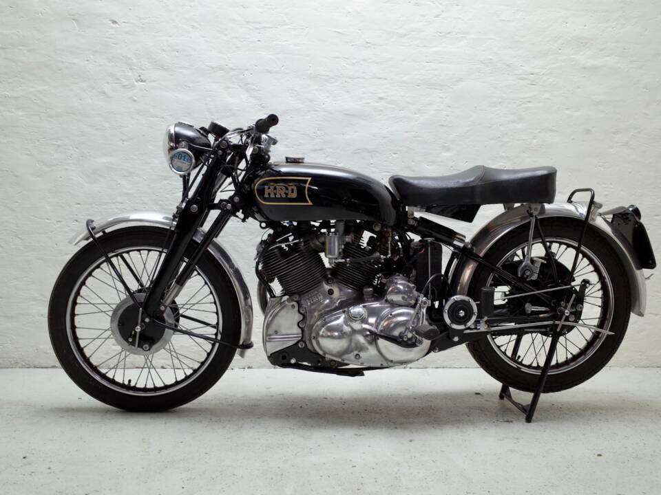 Image 16/24 of Vincent Rapide C (1949)