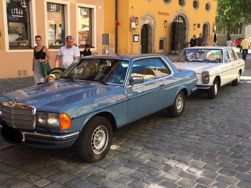 Bild 3/5 von Mercedes-Benz 230 CE (1982)
