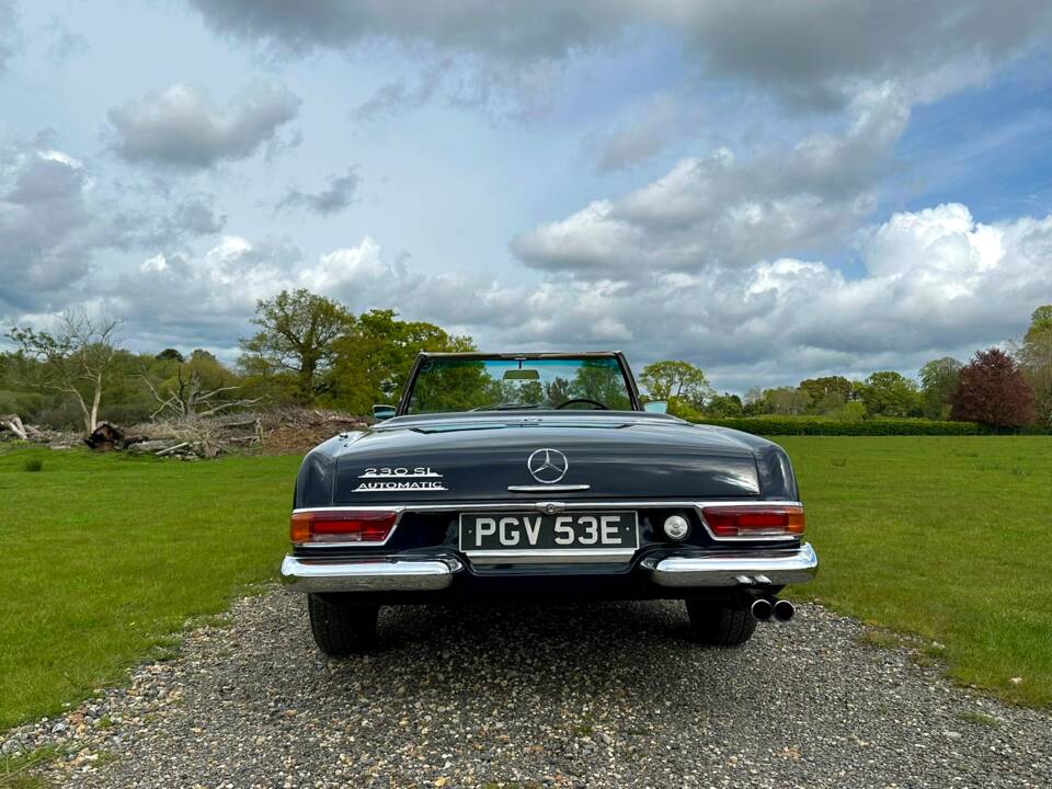 Image 9/55 of Mercedes-Benz 230 SL (1967)