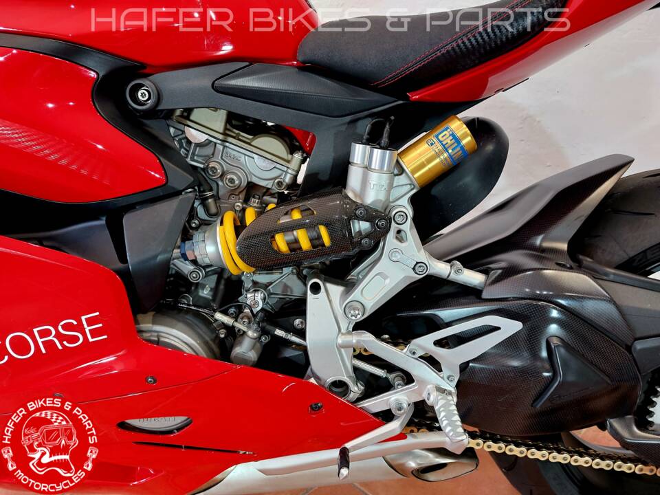 Image 28/30 of Ducati DUMMY (2012)