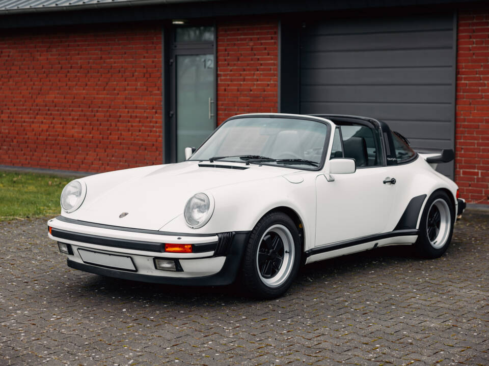 Bild 8/55 von Porsche 911 Turbo 3.3 (1988)