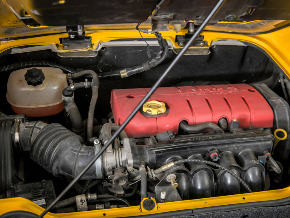 Image 38/50 of Lotus Elise (2003)