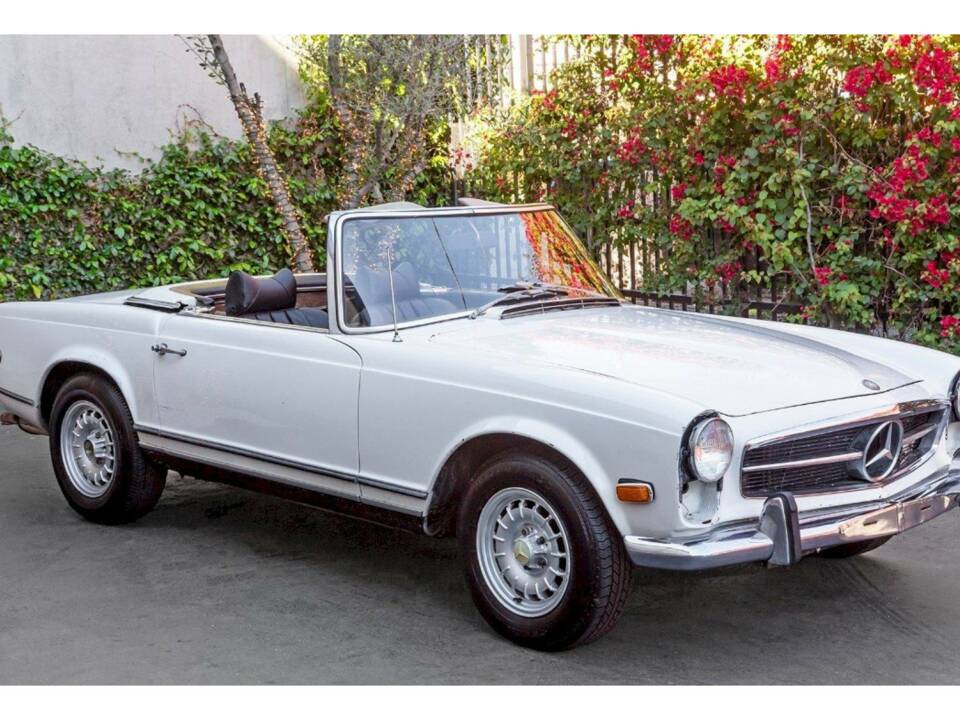 Bild 19/40 von Mercedes-Benz 280 SL (1969)