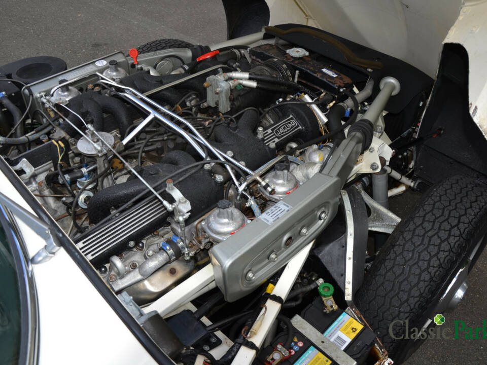 Imagen 45/50 de Jaguar E-Type V12 (2+2) (1971)