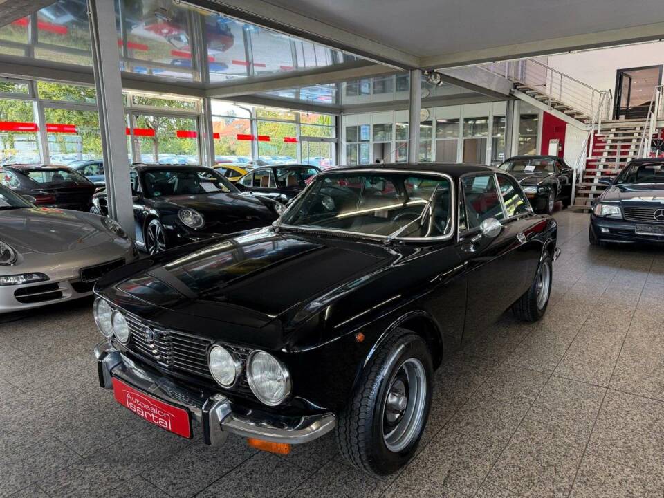 Afbeelding 17/24 van Alfa Romeo 2000 GTV (1976)