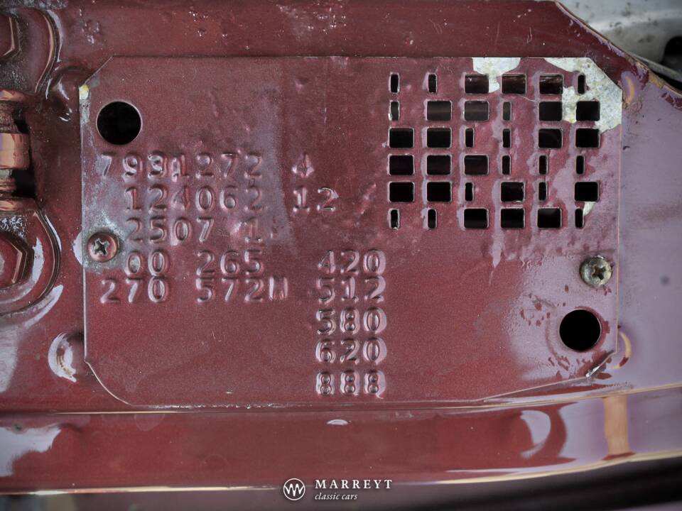 Bild 44/79 von Mercedes-Benz E 220 (1996)