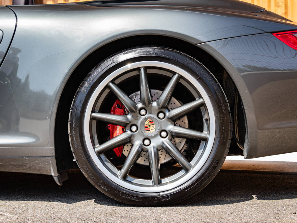 Bild 9/50 von Porsche 911 Carrera 4S (2006)