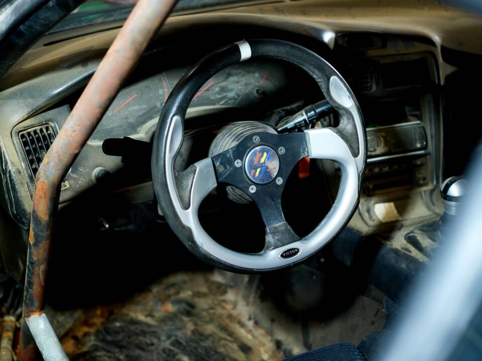 Bild 32/43 von Toyota MR2 2.0 (1989)