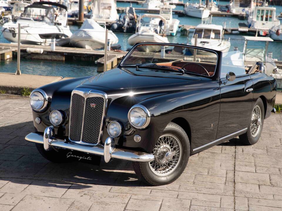 Image 3/96 of Arnolt-MG Cabriolet Bertone (1953)