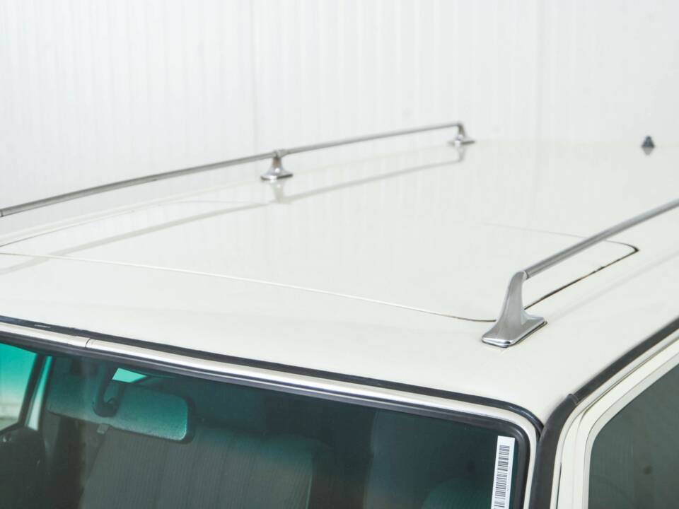 Bild 41/50 von Mercedes-Benz 230 TE (1984)