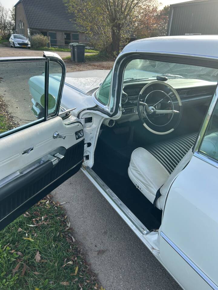 Image 13/56 of Cadillac Sedan DeVille (1959)