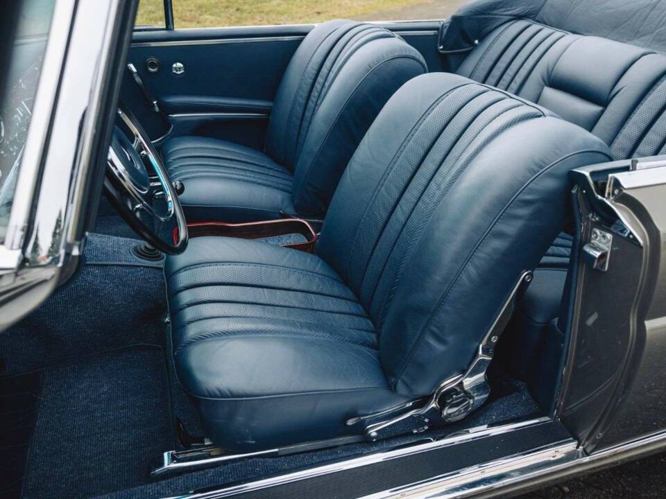 Afbeelding 16/25 van Mercedes-Benz 250 SE (1967)