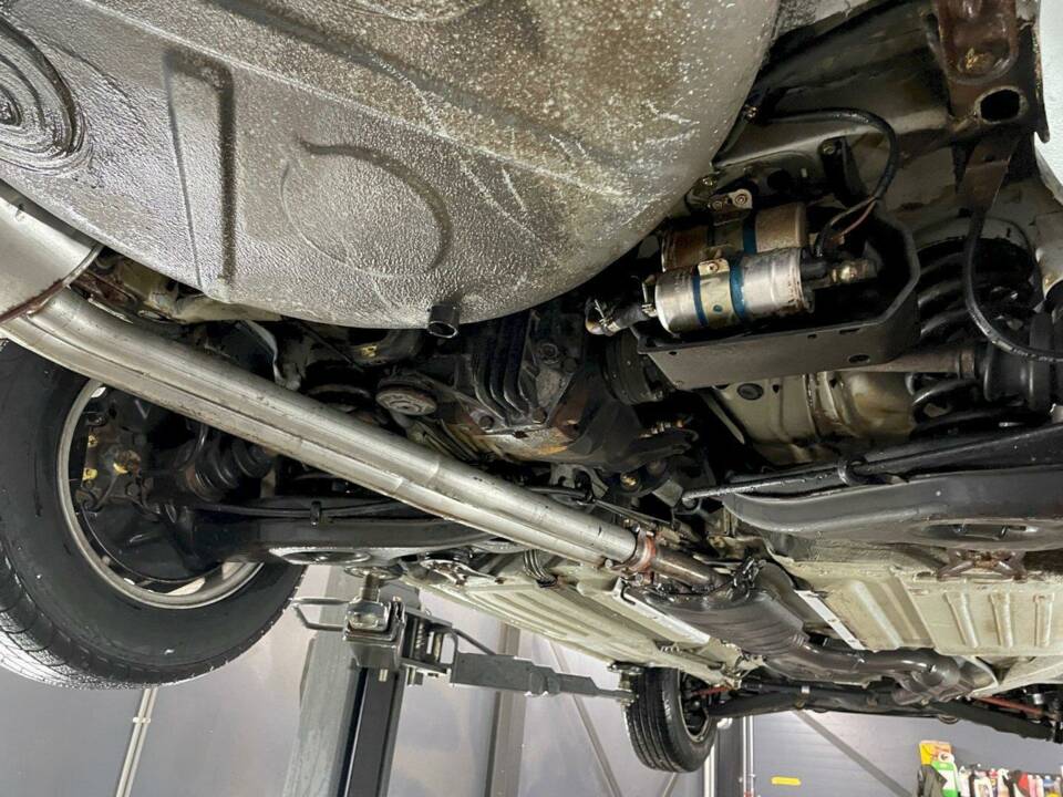 Image 29/36 of Mercedes-Benz 300 SL (1986)