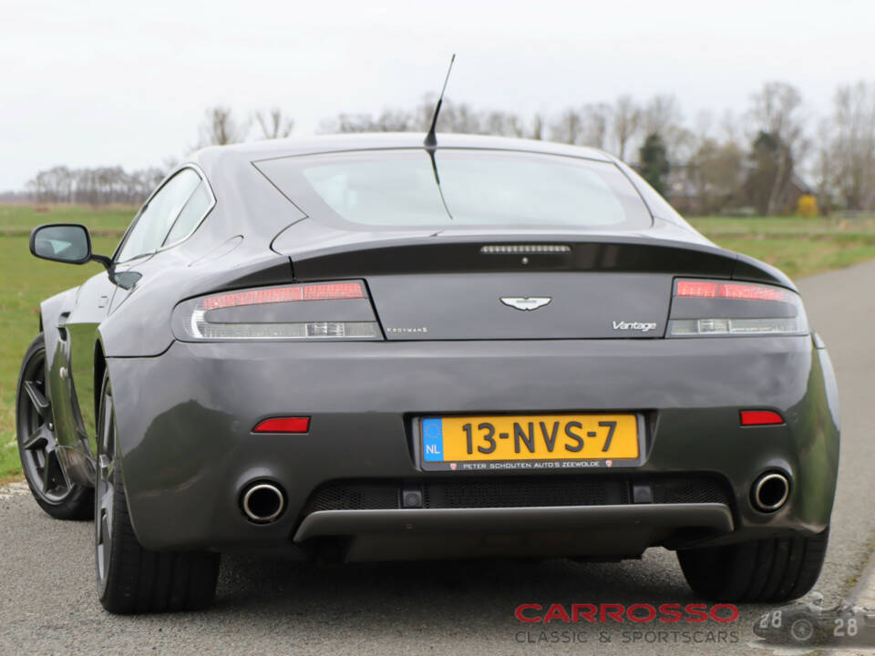 Imagen 15/37 de Aston Martin V8 Vantage (2005)