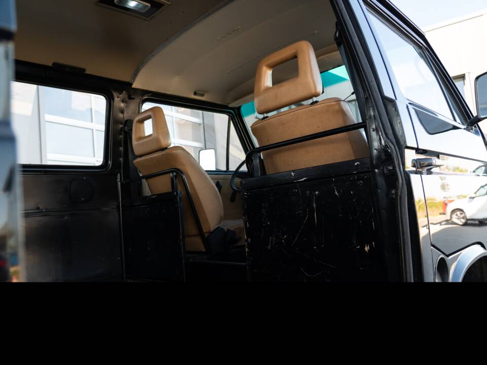 Bild 7/16 von Volkswagen T3 Kombi 1.6 D (1985)