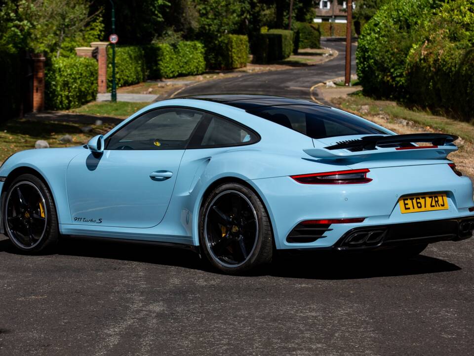 Image 3/48 of Porsche 911 Turbo S Exclusive (2017)