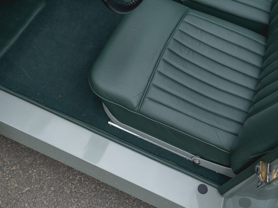 Imagen 48/52 de Jaguar XK 120 DHC (1953)