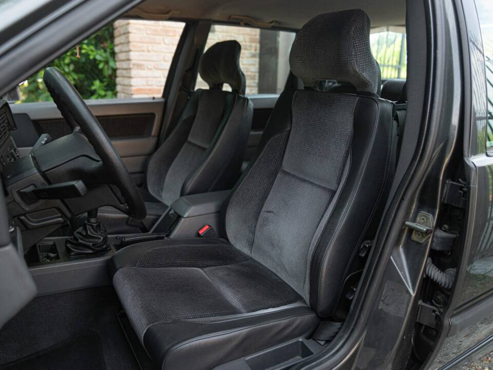 Obraz 19/48 pojazdu Volvo 850 2.0 20V (1992)
