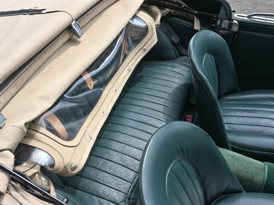Afbeelding 44/50 van Daimler SP 250 (1963)
