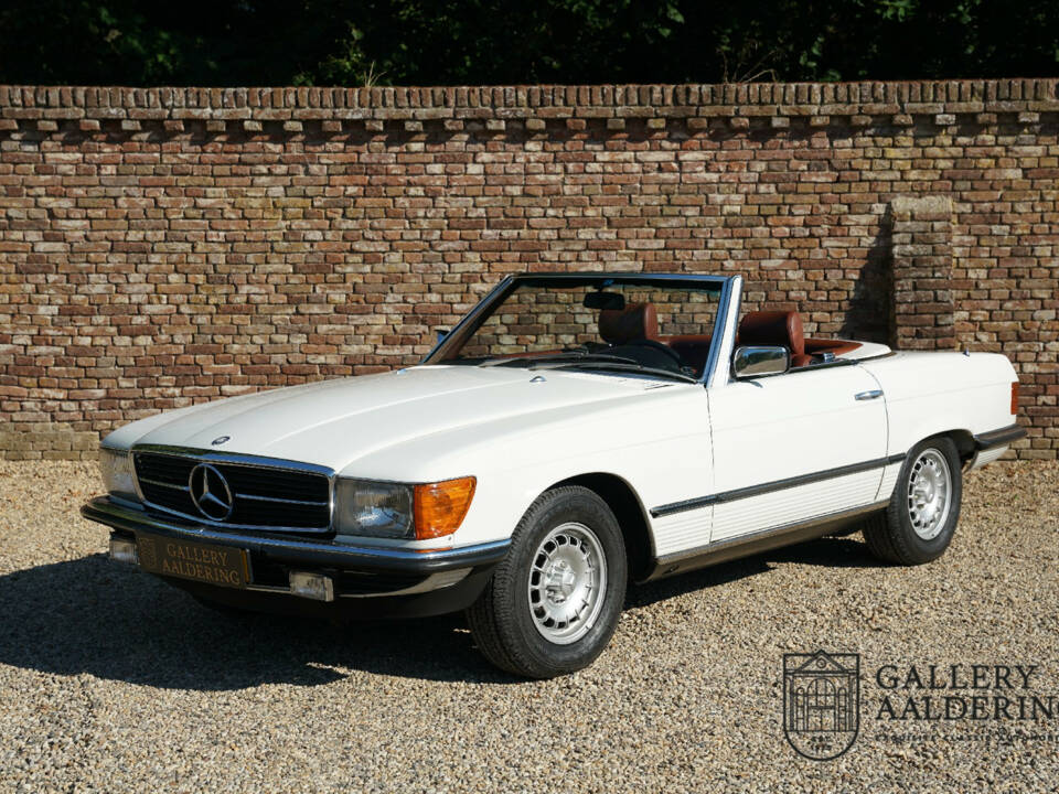 Image 13/50 de Mercedes-Benz 380 SL (1982)